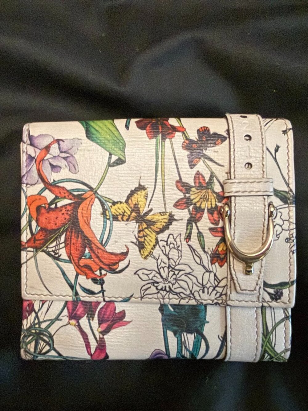 Gucci Flora Floral Butterfly Compact Bifold Wallet Ivory Lavender Leather